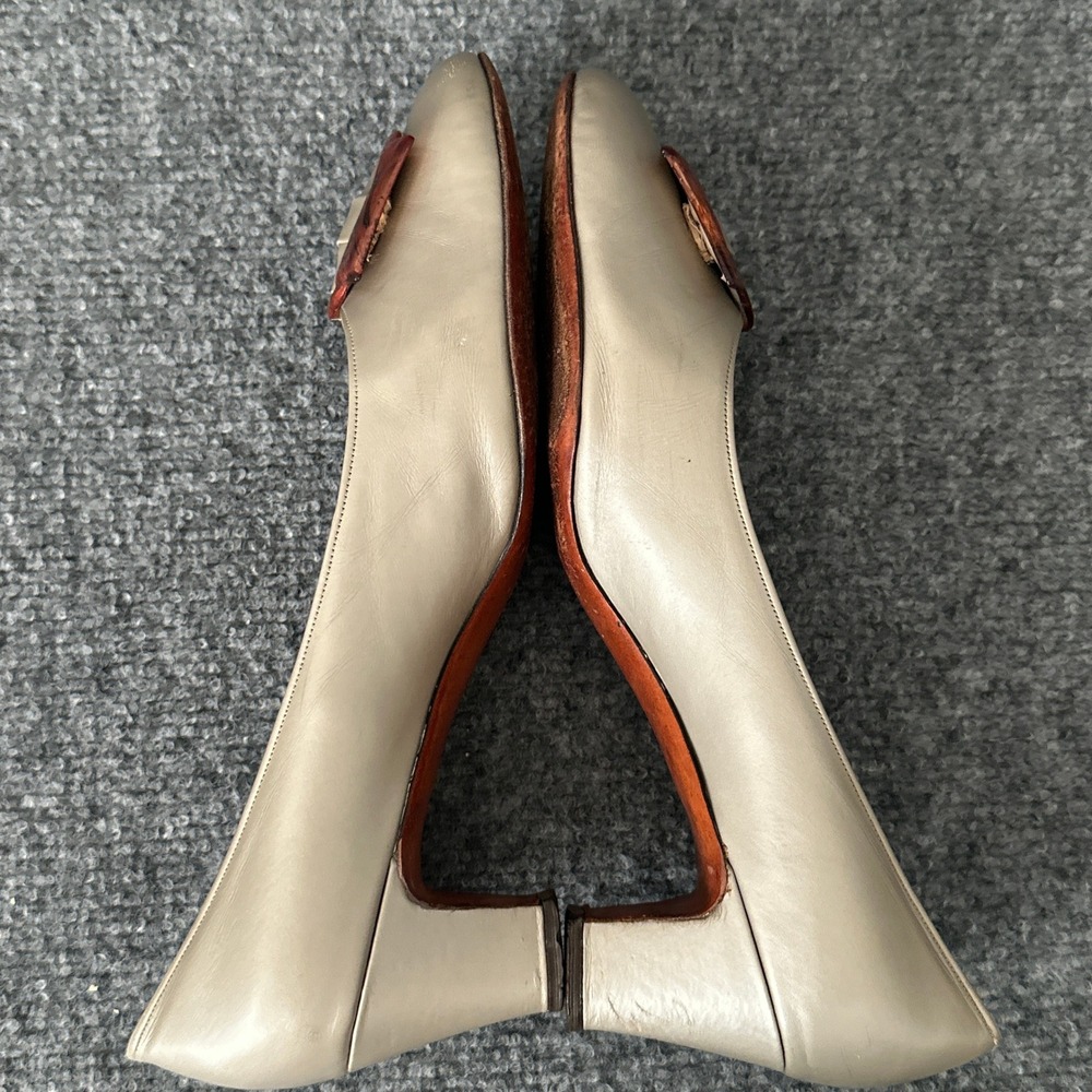 Vintage 60s Andrew Geller Pumps Womens 8B Beige Leather Buckle Kitten Heel Shoes - Picture 11 of 14